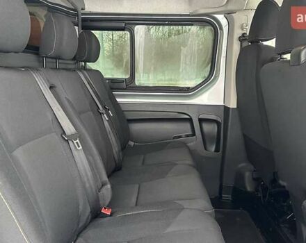 Серый Рено Трафик, объемом двигателя 1.6 л и пробегом 245 тыс. км за 15800 $, фото 16 на Automoto.ua