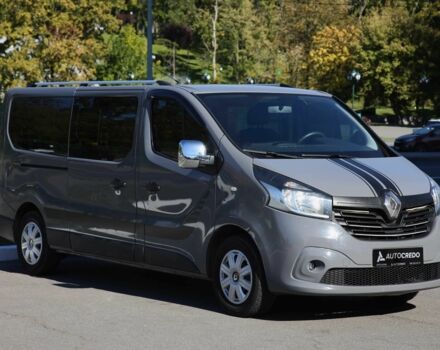 Серый Рено Трафик, объемом двигателя 1.6 л и пробегом 231 тыс. км за 13600 $, фото 2 на Automoto.ua