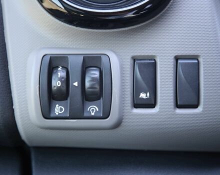 Серый Рено Трафик, объемом двигателя 1.6 л и пробегом 231 тыс. км за 13600 $, фото 15 на Automoto.ua