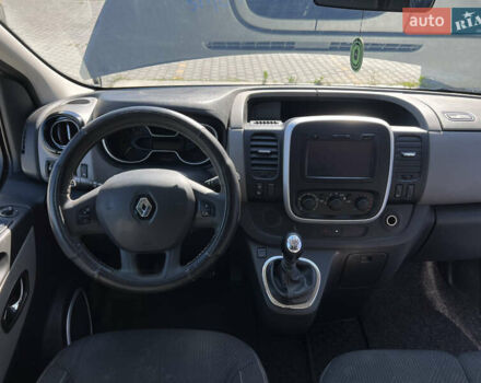 Серый Рено Трафик, объемом двигателя 1.6 л и пробегом 318 тыс. км за 16500 $, фото 21 на Automoto.ua