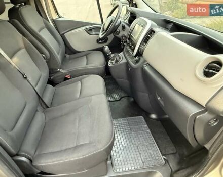 Сірий Рено Трафік, об'ємом двигуна 1.6 л та пробігом 254 тис. км за 14700 $, фото 54 на Automoto.ua