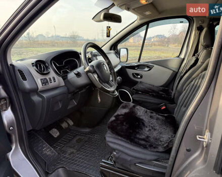 Серый Рено Трафик, объемом двигателя 1.6 л и пробегом 297 тыс. км за 13800 $, фото 8 на Automoto.ua