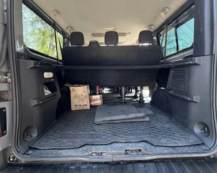 Серый Рено Трафик, объемом двигателя 1.6 л и пробегом 230 тыс. км за 14000 $, фото 14 на Automoto.ua