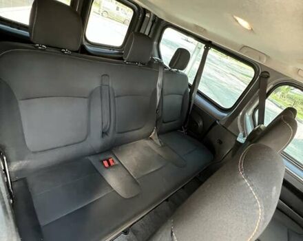 Серый Рено Трафик, объемом двигателя 1.6 л и пробегом 230 тыс. км за 14000 $, фото 12 на Automoto.ua