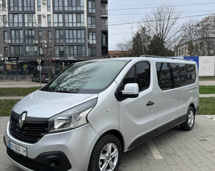 Серый Рено Трафик, объемом двигателя 1.6 л и пробегом 265 тыс. км за 15800 $, фото 2 на Automoto.ua