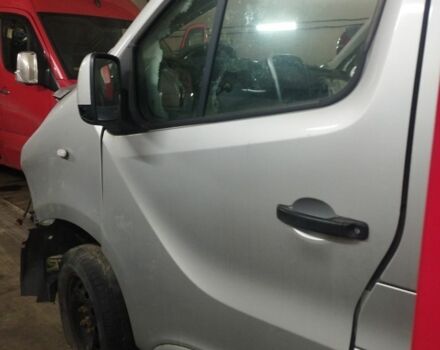 Серый Рено Трафик, объемом двигателя 1 л и пробегом 200 тыс. км за 2500 $, фото 3 на Automoto.ua