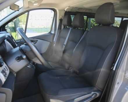 Серый Рено Трафик, объемом двигателя 1.6 л и пробегом 231 тыс. км за 13600 $, фото 6 на Automoto.ua