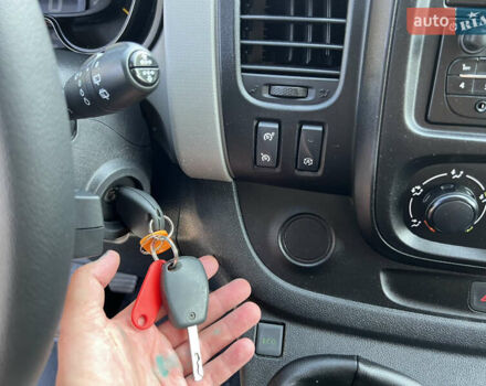 Серый Рено Трафик, объемом двигателя 1.6 л и пробегом 231 тыс. км за 16222 $, фото 13 на Automoto.ua