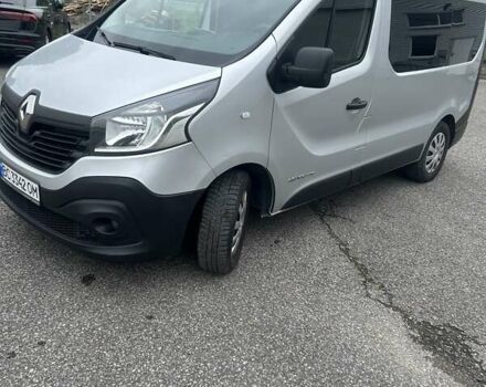 Серый Рено Трафик, объемом двигателя 1.6 л и пробегом 220 тыс. км за 14099 $, фото 2 на Automoto.ua