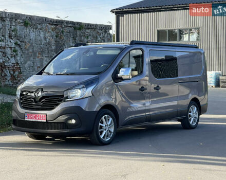 Серый Рено Трафик, объемом двигателя 1.6 л и пробегом 204 тыс. км за 15999 $, фото 1 на Automoto.ua