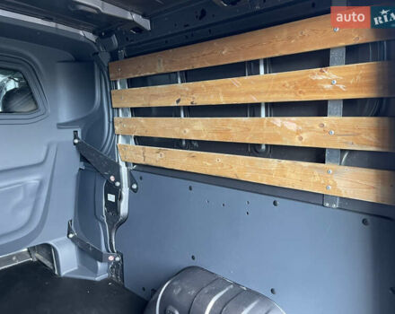 Серый Рено Трафик, объемом двигателя 1.6 л и пробегом 204 тыс. км за 15999 $, фото 38 на Automoto.ua