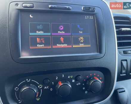 Серый Рено Трафик, объемом двигателя 1.6 л и пробегом 204 тыс. км за 15999 $, фото 47 на Automoto.ua