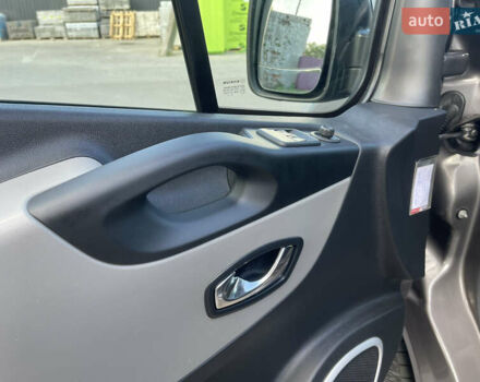 Серый Рено Трафик, объемом двигателя 1.6 л и пробегом 204 тыс. км за 15999 $, фото 24 на Automoto.ua