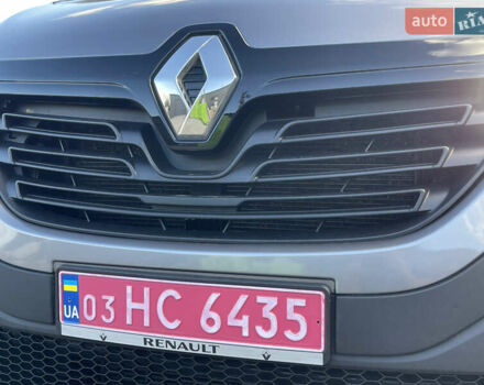 Серый Рено Трафик, объемом двигателя 1.6 л и пробегом 204 тыс. км за 15999 $, фото 19 на Automoto.ua