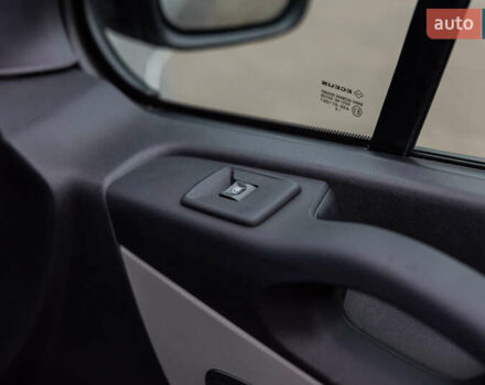 Серый Рено Трафик, объемом двигателя 1.6 л и пробегом 237 тыс. км за 16800 $, фото 43 на Automoto.ua