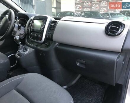 Серый Рено Трафик, объемом двигателя 1.6 л и пробегом 192 тыс. км за 15950 $, фото 10 на Automoto.ua