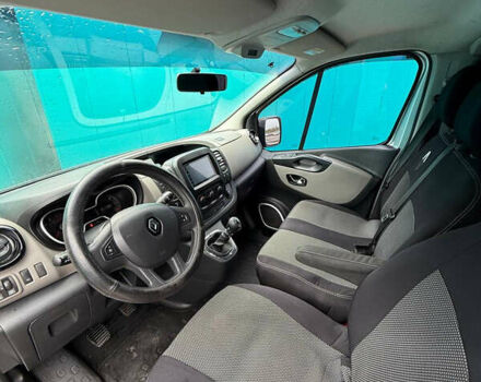 Серый Рено Трафик, объемом двигателя 1.6 л и пробегом 260 тыс. км за 18900 $, фото 7 на Automoto.ua