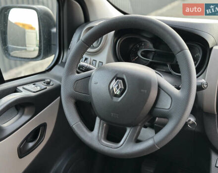 Серый Рено Трафик, объемом двигателя 1.6 л и пробегом 248 тыс. км за 20000 $, фото 25 на Automoto.ua