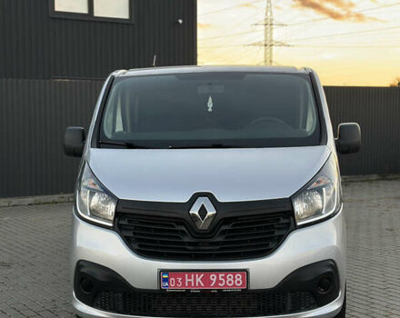 Серый Рено Трафик, объемом двигателя 1.6 л и пробегом 248 тыс. км за 20000 $, фото 5 на Automoto.ua