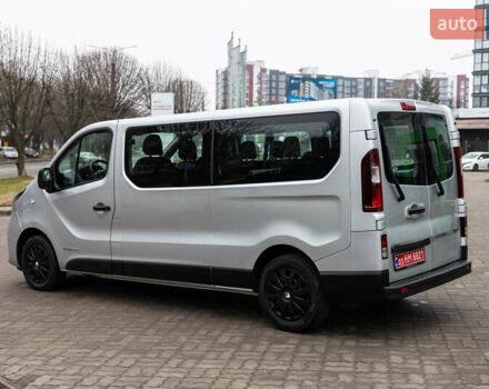 Серый Рено Трафик, объемом двигателя 1.6 л и пробегом 237 тыс. км за 16800 $, фото 3 на Automoto.ua