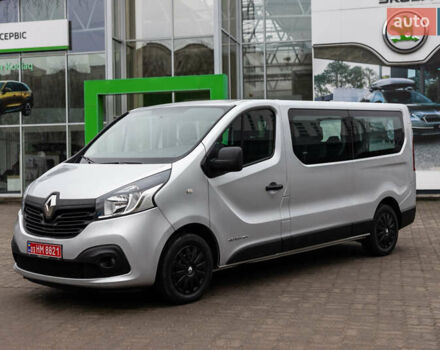 Серый Рено Трафик, объемом двигателя 1.6 л и пробегом 237 тыс. км за 16800 $, фото 1 на Automoto.ua