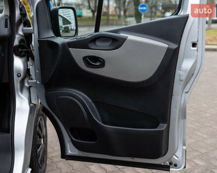 Серый Рено Трафик, объемом двигателя 1.6 л и пробегом 237 тыс. км за 16800 $, фото 41 на Automoto.ua