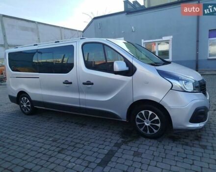 Серый Рено Трафик, объемом двигателя 1.6 л и пробегом 206 тыс. км за 13500 $, фото 2 на Automoto.ua