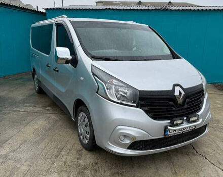 Серый Рено Трафик, объемом двигателя 1.6 л и пробегом 260 тыс. км за 18900 $, фото 2 на Automoto.ua