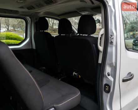 Серый Рено Трафик, объемом двигателя 1.6 л и пробегом 237 тыс. км за 16800 $, фото 48 на Automoto.ua