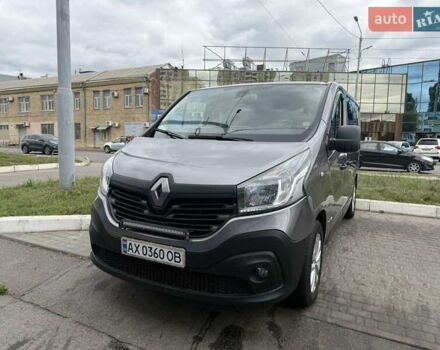 Серый Рено Трафик, объемом двигателя 1.6 л и пробегом 228 тыс. км за 17200 $, фото 2 на Automoto.ua