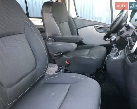 Серый Рено Трафик, объемом двигателя 1.6 л и пробегом 192 тыс. км за 15950 $, фото 13 на Automoto.ua