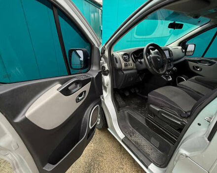 Серый Рено Трафик, объемом двигателя 1.6 л и пробегом 260 тыс. км за 18900 $, фото 8 на Automoto.ua