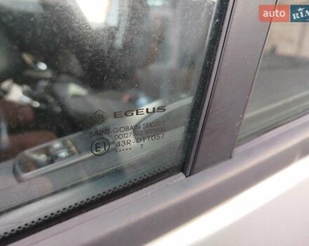 Серый Рено Трафик, объемом двигателя 1.6 л и пробегом 206 тыс. км за 13500 $, фото 16 на Automoto.ua