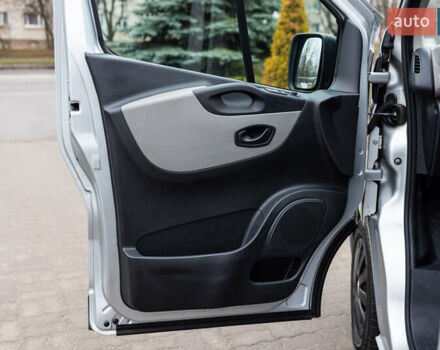 Серый Рено Трафик, объемом двигателя 1.6 л и пробегом 237 тыс. км за 16800 $, фото 17 на Automoto.ua