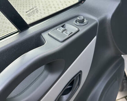 Серый Рено Трафик, объемом двигателя 1.6 л и пробегом 248 тыс. км за 20000 $, фото 18 на Automoto.ua