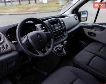 Серый Рено Трафик, объемом двигателя 1.6 л и пробегом 237 тыс. км за 16800 $, фото 16 на Automoto.ua