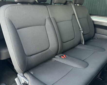 Серый Рено Трафик, объемом двигателя 1.6 л и пробегом 248 тыс. км за 20000 $, фото 24 на Automoto.ua