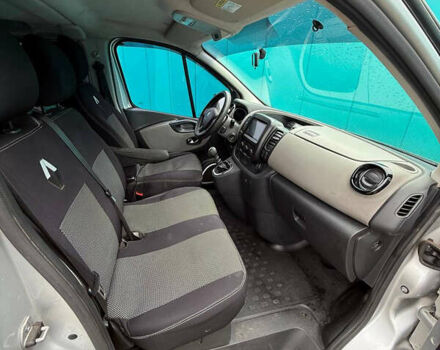 Серый Рено Трафик, объемом двигателя 1.6 л и пробегом 260 тыс. км за 18900 $, фото 10 на Automoto.ua