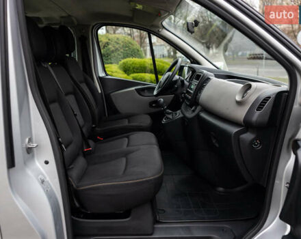 Серый Рено Трафик, объемом двигателя 1.6 л и пробегом 237 тыс. км за 16800 $, фото 38 на Automoto.ua