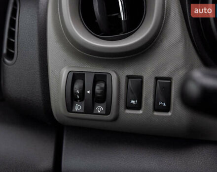 Серый Рено Трафик, объемом двигателя 1.6 л и пробегом 237 тыс. км за 16800 $, фото 26 на Automoto.ua