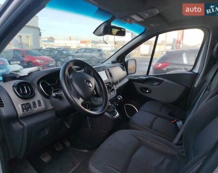 Серый Рено Трафик, объемом двигателя 1.6 л и пробегом 206 тыс. км за 13500 $, фото 10 на Automoto.ua