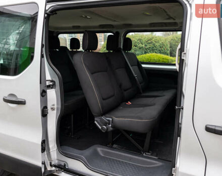 Серый Рено Трафик, объемом двигателя 1.6 л и пробегом 237 тыс. км за 16800 $, фото 47 на Automoto.ua