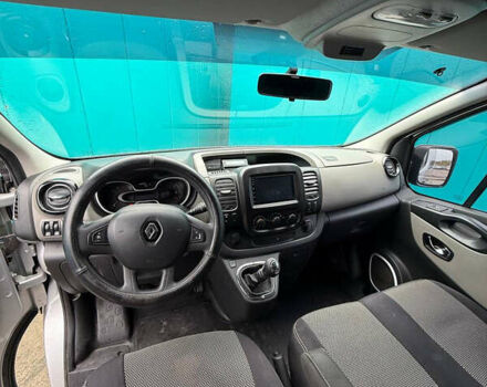 Серый Рено Трафик, объемом двигателя 1.6 л и пробегом 260 тыс. км за 18900 $, фото 6 на Automoto.ua