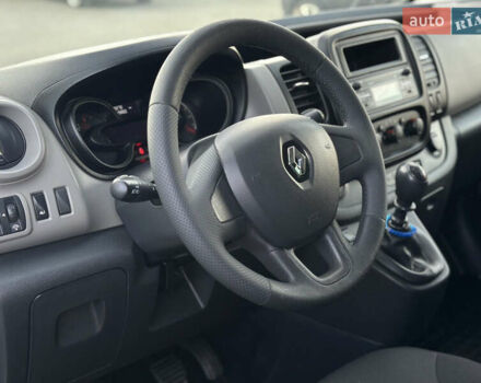 Серый Рено Трафик, объемом двигателя 1.6 л и пробегом 248 тыс. км за 20000 $, фото 17 на Automoto.ua