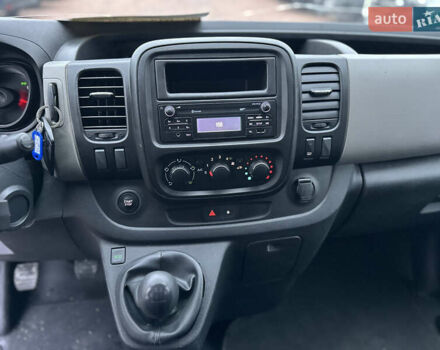 Серый Рено Трафик, объемом двигателя 1.6 л и пробегом 195 тыс. км за 17500 $, фото 17 на Automoto.ua