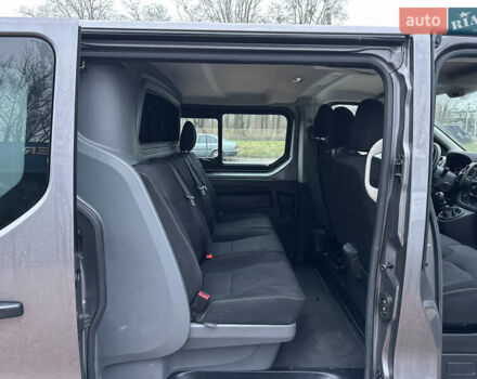 Серый Рено Трафик, объемом двигателя 1.6 л и пробегом 195 тыс. км за 17500 $, фото 23 на Automoto.ua