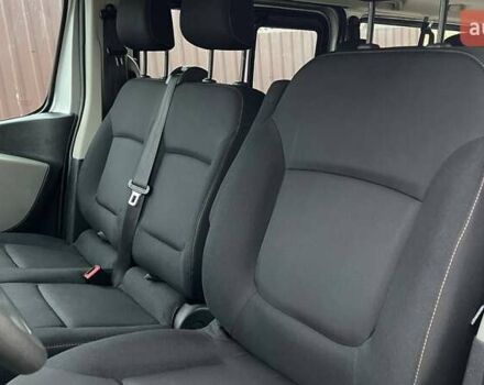 Серый Рено Трафик, объемом двигателя 1.6 л и пробегом 171 тыс. км за 19900 $, фото 14 на Automoto.ua