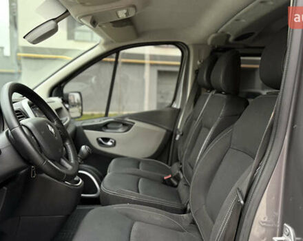 Серый Рено Трафик, объемом двигателя 1.6 л и пробегом 231 тыс. км за 16950 $, фото 24 на Automoto.ua