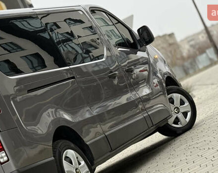 Серый Рено Трафик, объемом двигателя 1.6 л и пробегом 231 тыс. км за 16950 $, фото 13 на Automoto.ua