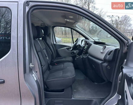 Серый Рено Трафик, объемом двигателя 1.6 л и пробегом 195 тыс. км за 17250 $, фото 20 на Automoto.ua